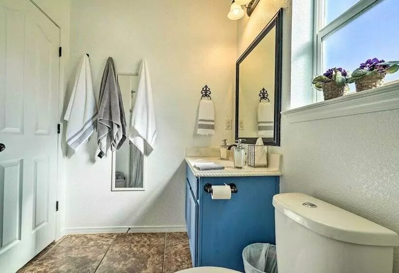 Quaint Santa Teresa Retreat Near The Border