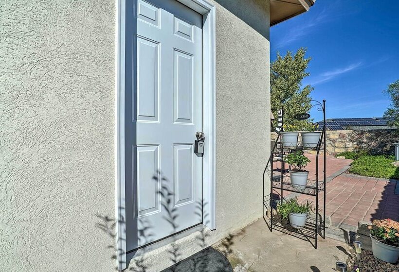 Quaint Santa Teresa Retreat Near The Border