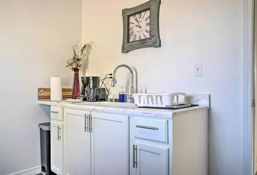 Quaint Santa Teresa Retreat Near The Border