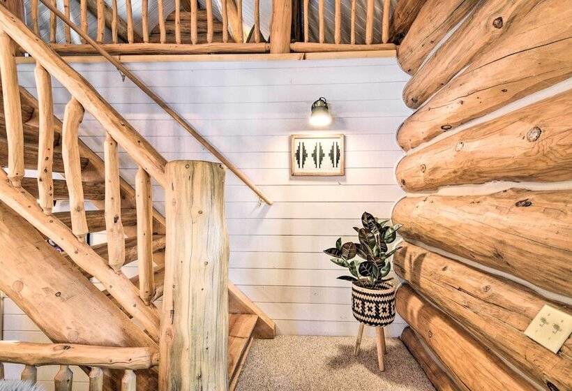 Remodeled Fairplay Log Cabin W/ Sauna + Loft!