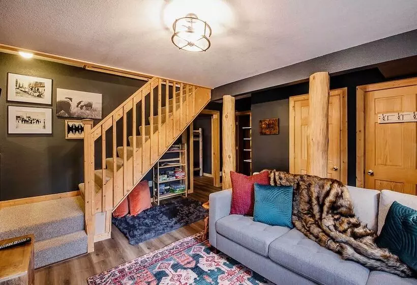 Remodeled Fairplay Log Cabin W/ Sauna + Loft!