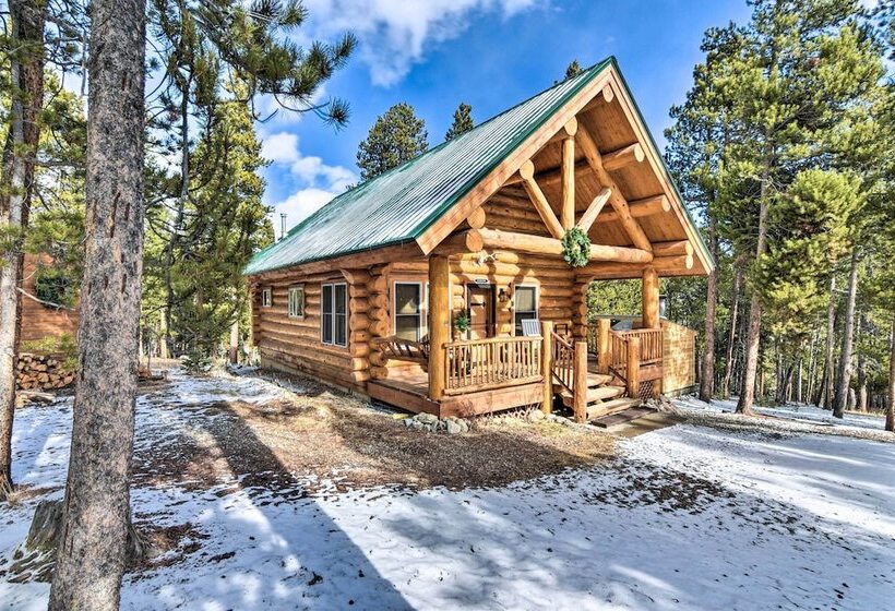 Remodeled Fairplay Log Cabin W/ Sauna + Loft!