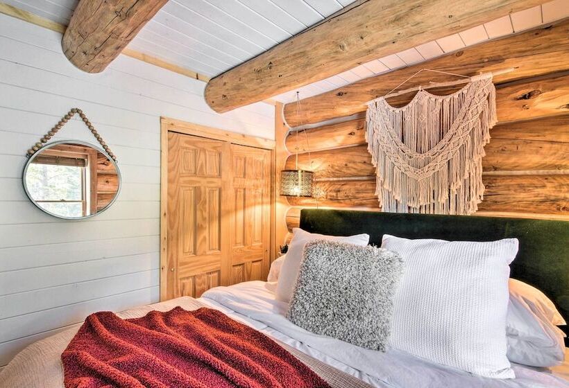 Remodeled Fairplay Log Cabin W/ Sauna + Loft!