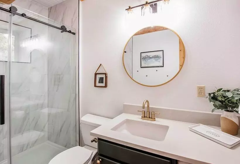 Remodeled Fairplay Log Cabin W/ Sauna + Loft!