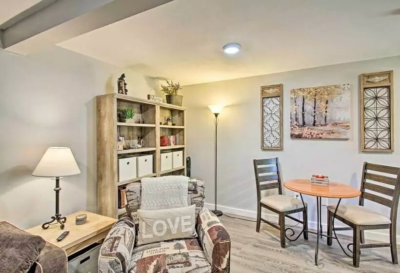 Renovated Home W/direct Access To Snowmobile Trail