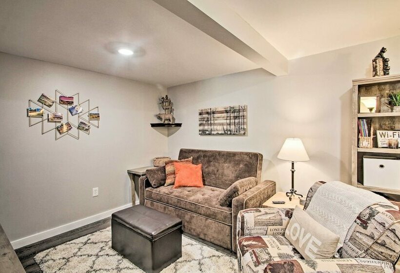 Renovated Home W/direct Access To Snowmobile Trail