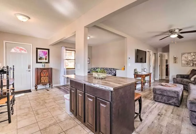 Rockaway Beach House W/ Fire Pit & River View!