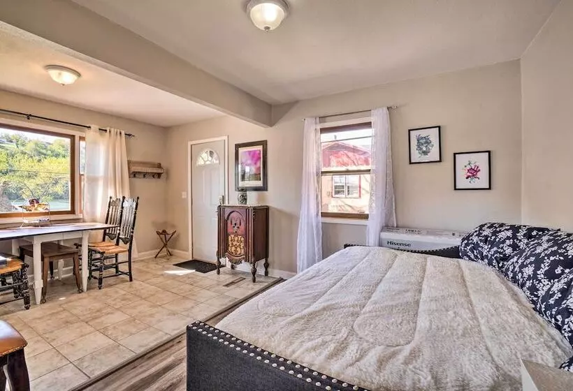 Rockaway Beach House W/ Fire Pit & River View!