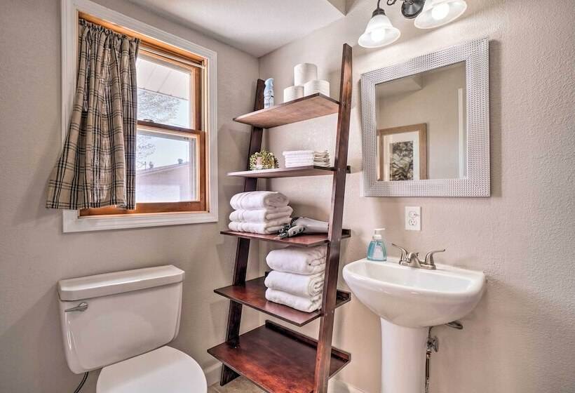 Rockaway Beach House W/ Fire Pit & River View!