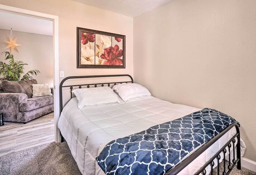 Rockaway Beach House W/ Fire Pit & River View!