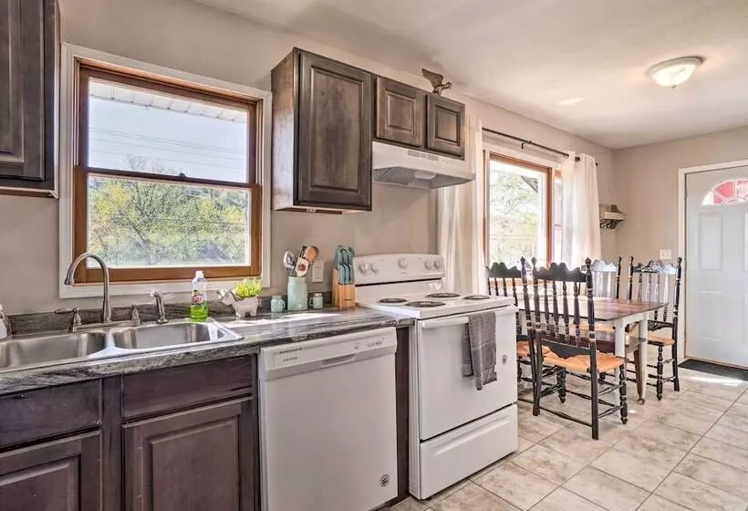 Rockaway Beach House W/ Fire Pit & River View!