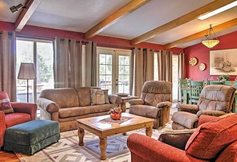 Rustic Alto Cabin W/ Hot Tub, Deck & Fireplace!