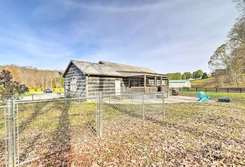 Secluded Retreat On 2 Acres Near Dale Hollow Lake!