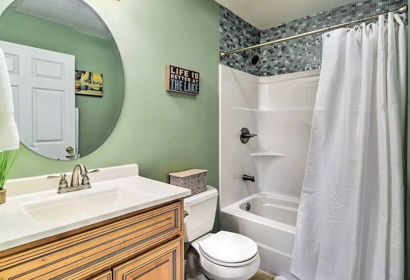 Secluded Retreat On 2 Acres Near Dale Hollow Lake!