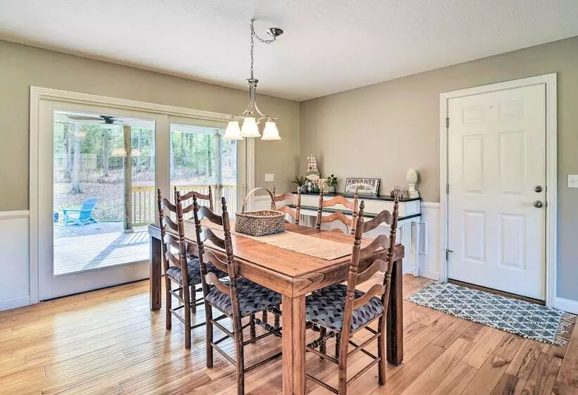 Secluded Retreat On 2 Acres Near Dale Hollow Lake!