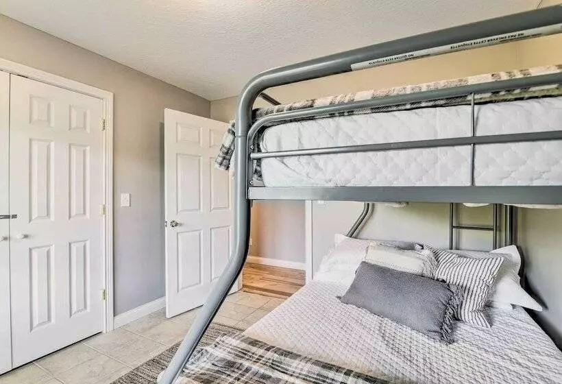 Secluded Retreat On 2 Acres Near Dale Hollow Lake!