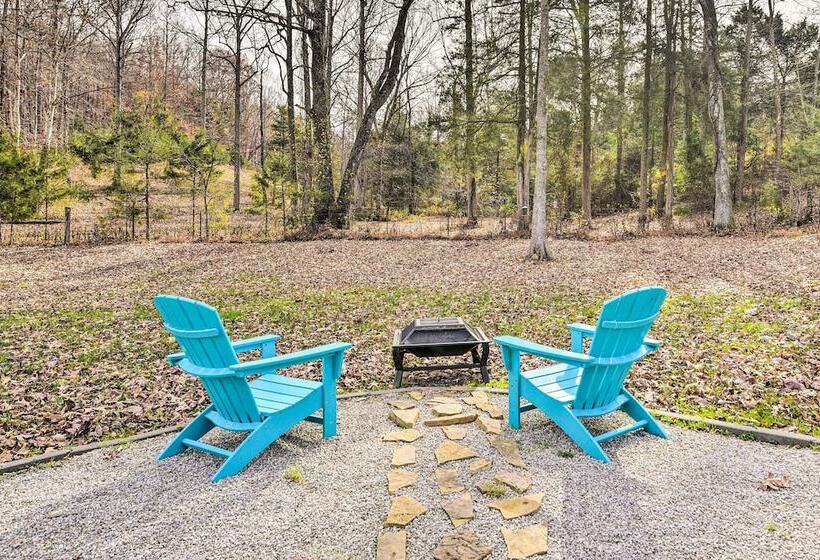 Secluded Retreat On 2 Acres Near Dale Hollow Lake!