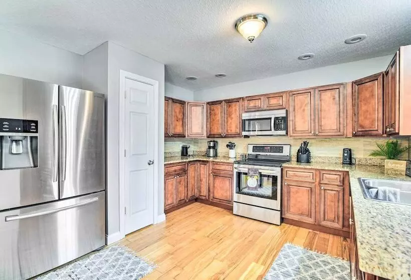 Secluded Retreat On 2 Acres Near Dale Hollow Lake!