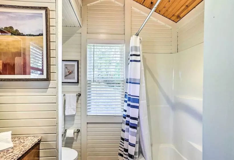 Sunny Hill Cottage Dry Ridge Escape W/ Deck!
