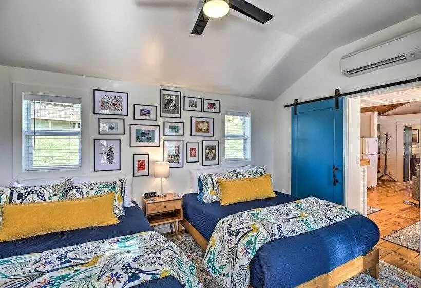 Sunny Hill Cottage Dry Ridge Escape W/ Deck!