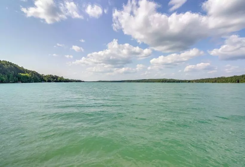 Thunder Lake Escape + Boat Dock!