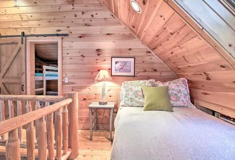 Thunder Lake Escape + Boat Dock!