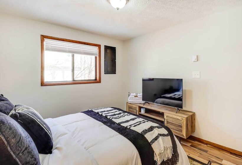 Tobyhanna Vacation Home W/ Community Pool Access