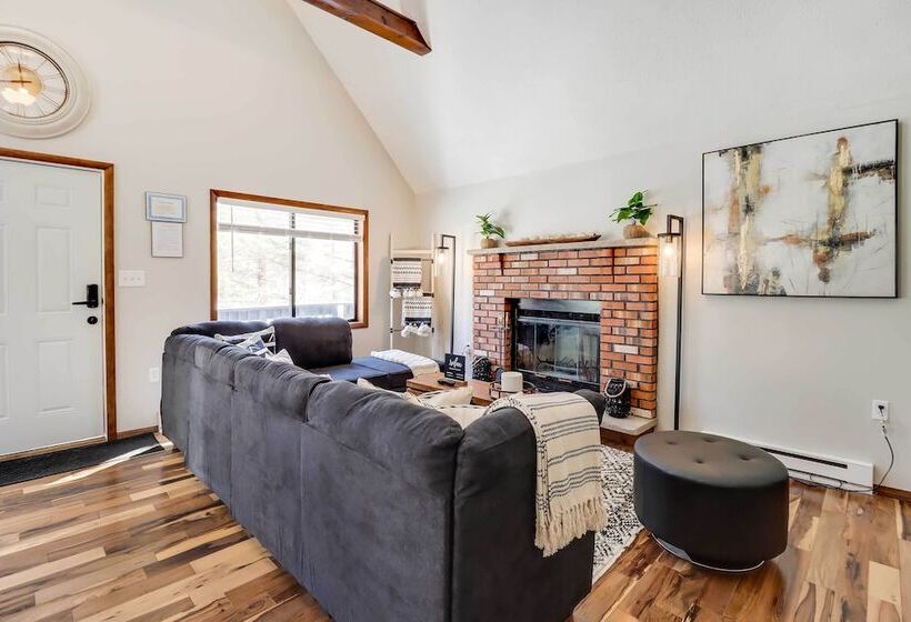 Tobyhanna Vacation Home W/ Community Pool Access