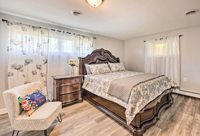 Updated Home W/ Pool Table ~ 4 Mi To Hershey!