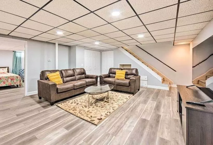 Updated Home W/ Pool Table ~ 4 Mi To Hershey!