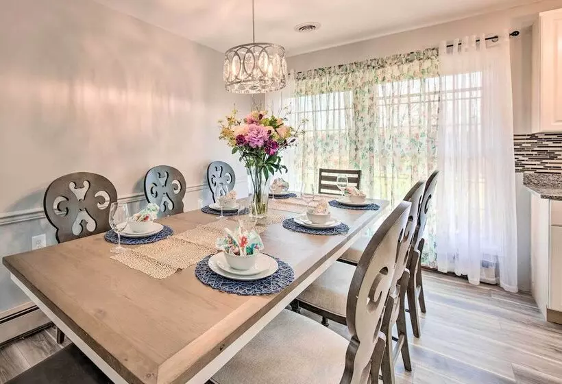 Updated Home W/ Pool Table ~ 4 Mi To Hershey!