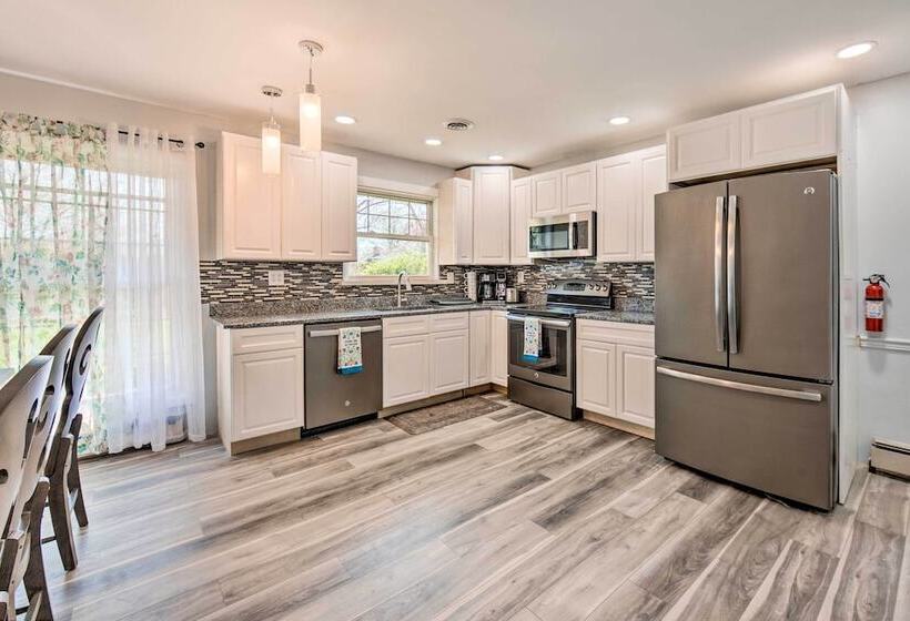 Updated Home W/ Pool Table ~ 4 Mi To Hershey!