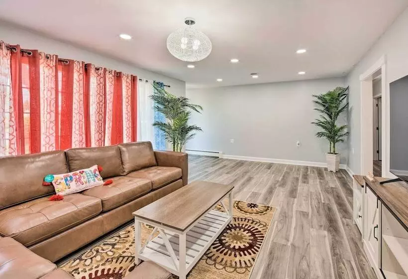 Updated Home W/ Pool Table ~ 4 Mi To Hershey!