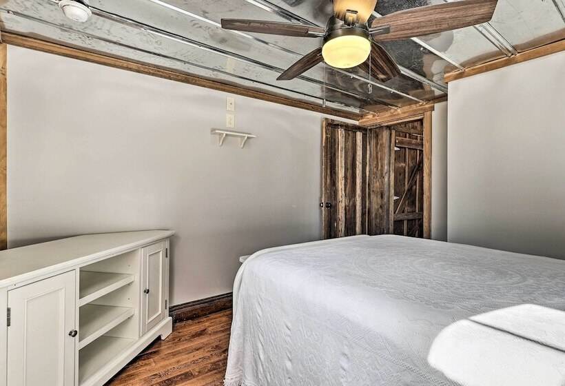 Victoria Farms Vinemont Vacation Rental!