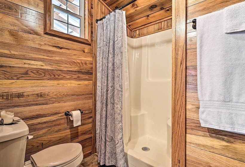 Victoria Farms Vinemont Vacation Rental!