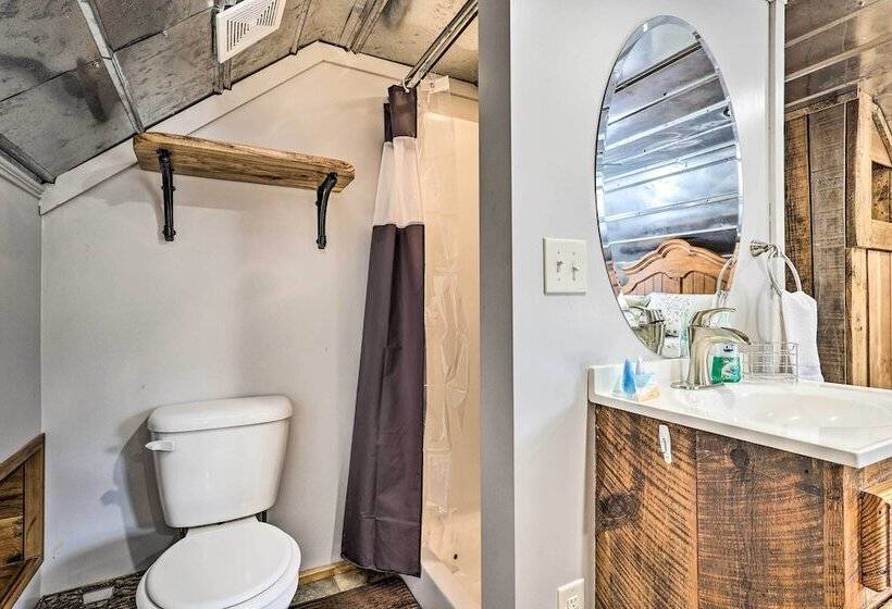 Victoria Farms Vinemont Vacation Rental!