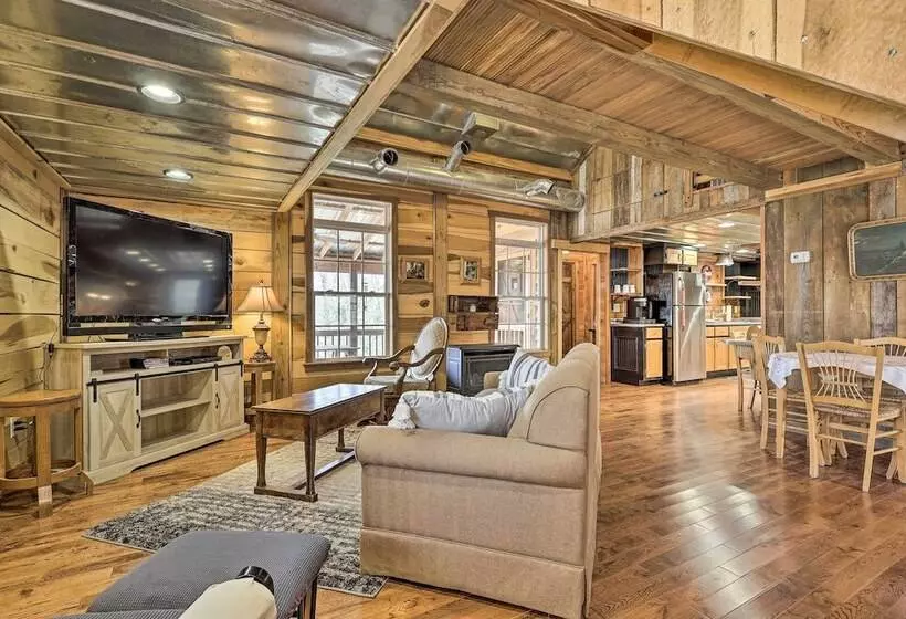 Victoria Farms  Vinemont Vacation Rental!
