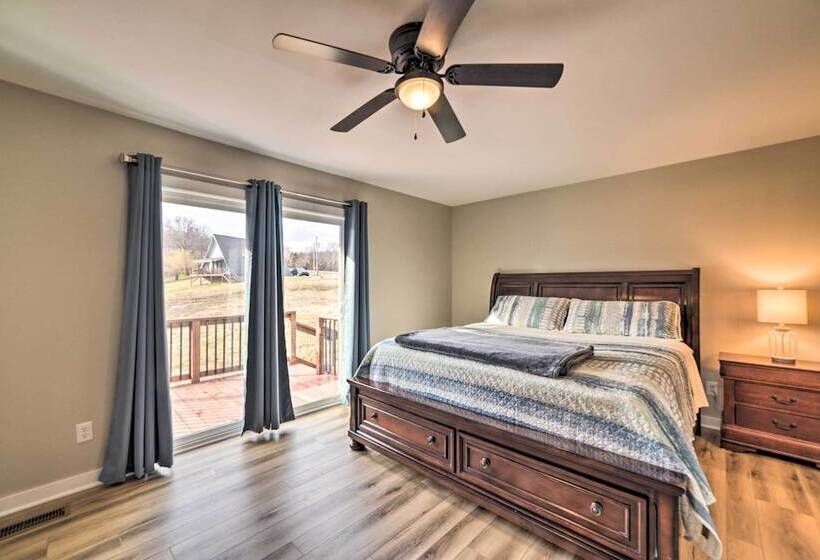 Barkley Breeze Waterfront Home W/ Dock & Kayaks