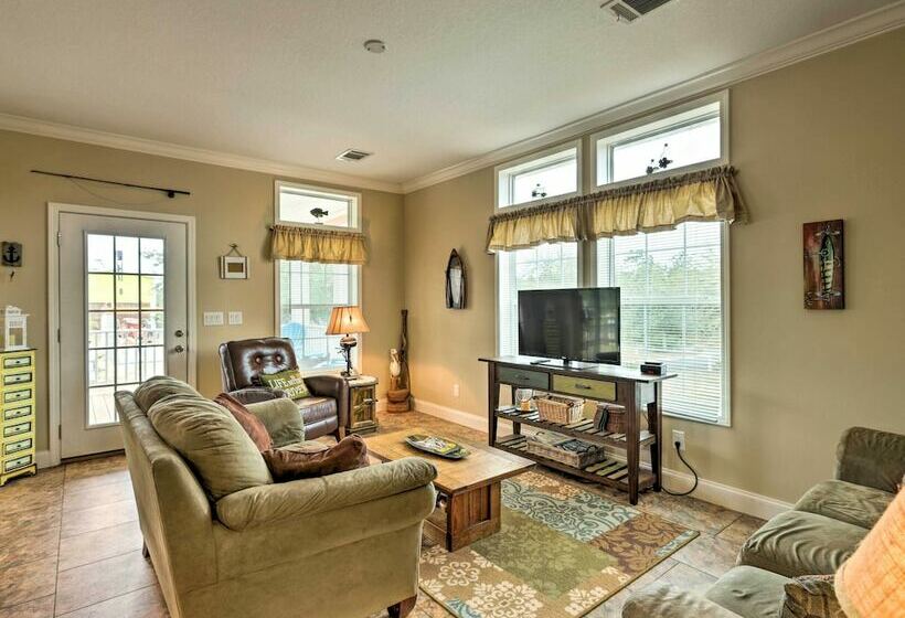 Anchors Away In Steinhatchee  Home W/ Deck!