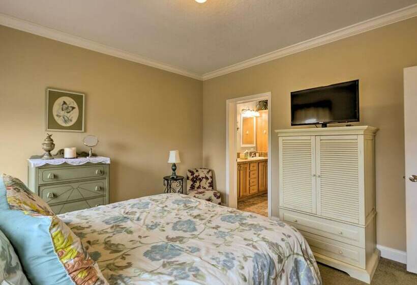 Anchors Away In Steinhatchee  Home W/ Deck!