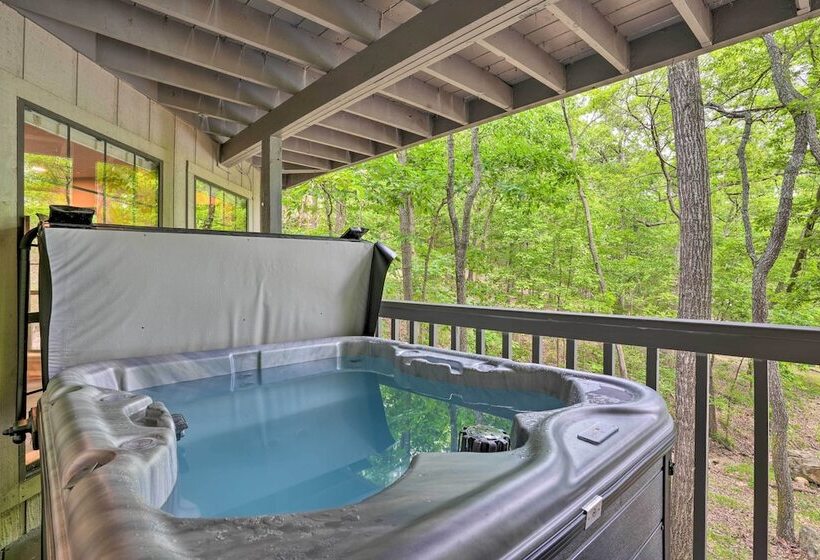 Beaver Lake Retreat W/ Deck & Private Hot Tub