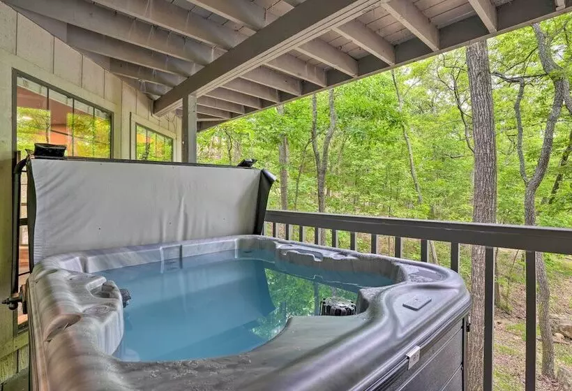 Beaver Lake Retreat W/ Deck & Private Hot Tub