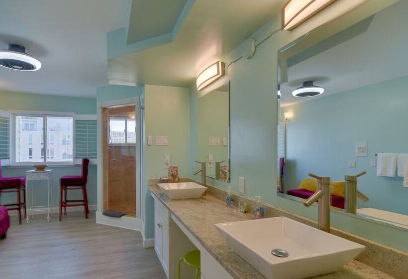 Breezy White Sands House Steps To Gulf Shore!