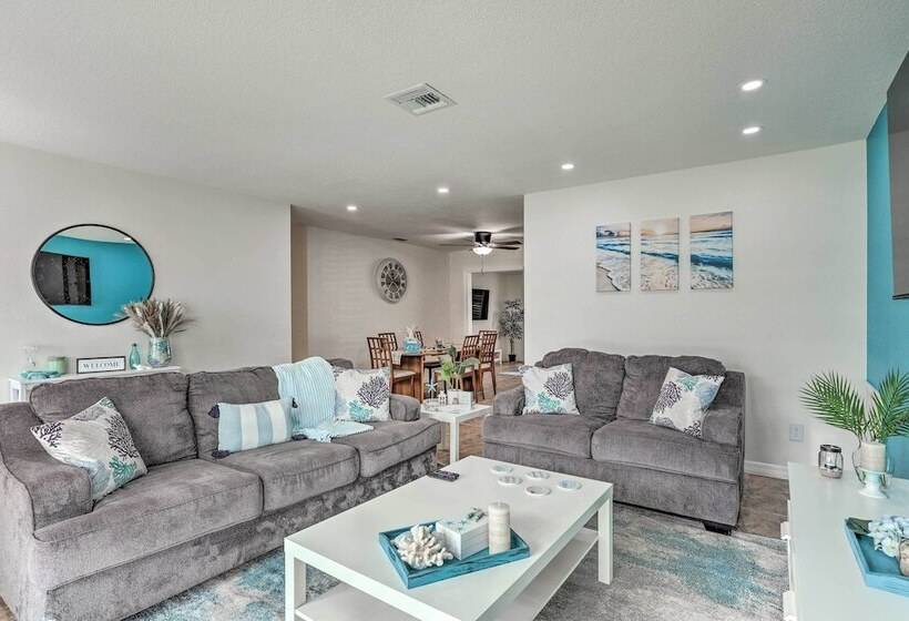 Bright Port St Lucie Home W/ Private Pool!