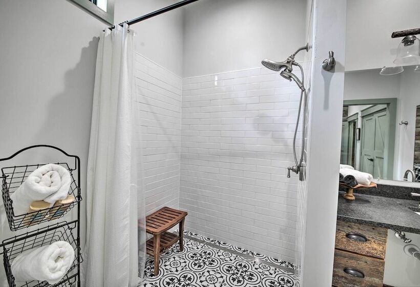 Bross Brother S Cabin W/ Wraparound Porch!