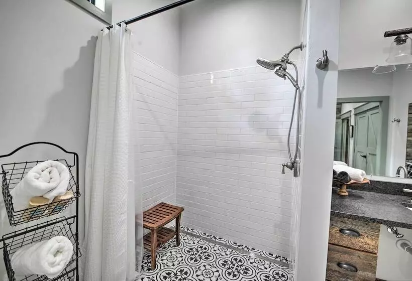 Bross Brother S Cabin W/ Wraparound Porch!