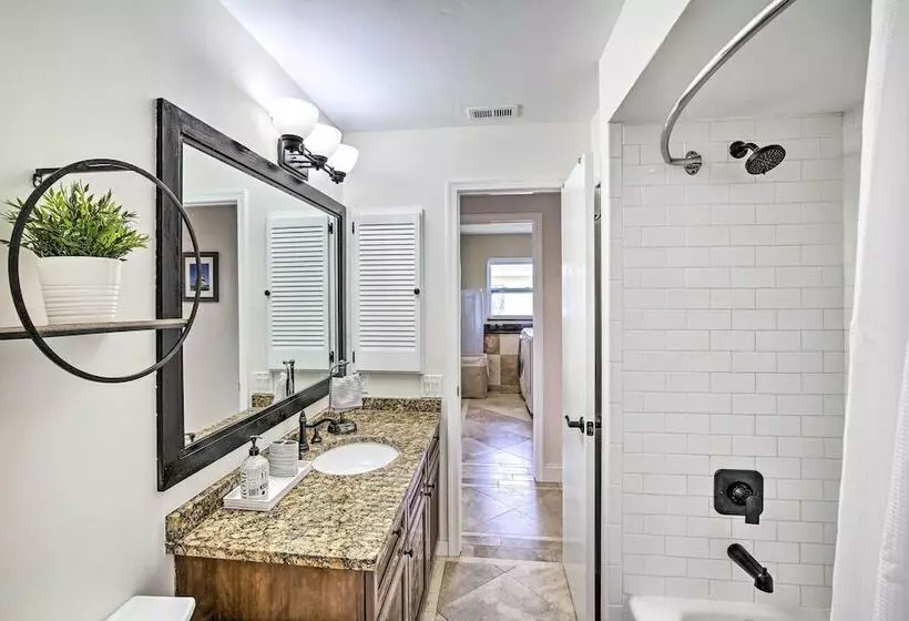 Canalfront Cape Coral Escape W/ Heated Pool!