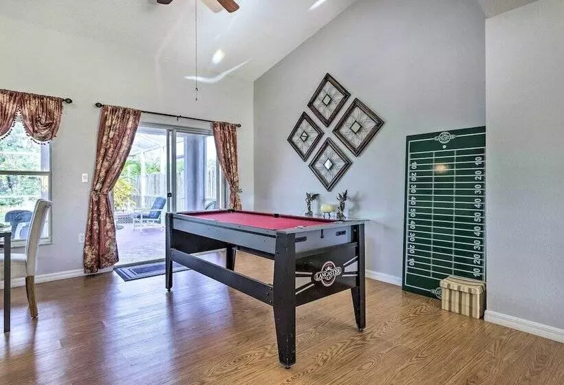 Charming Kissimmee Retreat W/ Pool & Lanai!