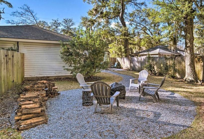 Fire Pit + Yard: Charming Port Royal Home!