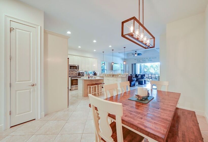 Chic Naples Retreat W/ Private Heated Pool & Lanai